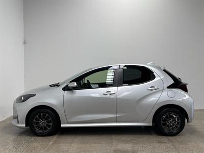 2021 Toyota Yaris - Thumbnail