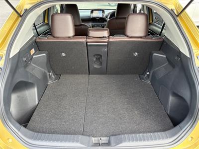 2020 Toyota YARIS CROSS - Thumbnail