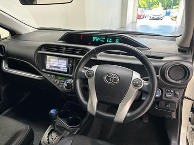 2013 Toyota Aqua - Thumbnail