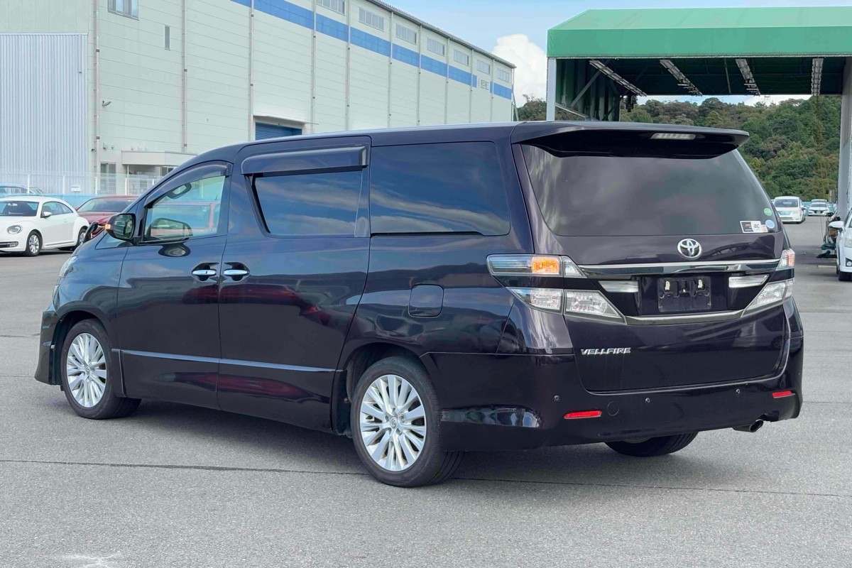 2012 Toyota Vellfire