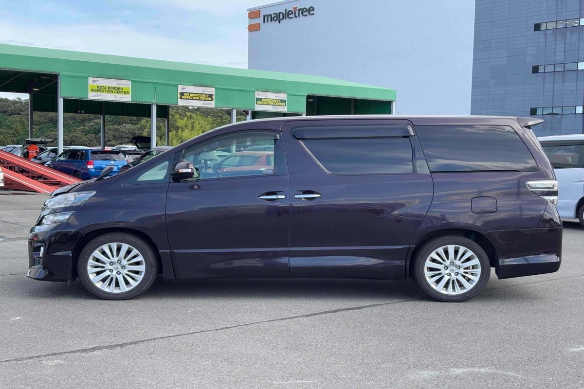 2012 Toyota Vellfire