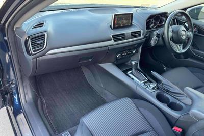 2015 Mazda Axela - Thumbnail