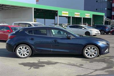 2015 Mazda Axela - Thumbnail