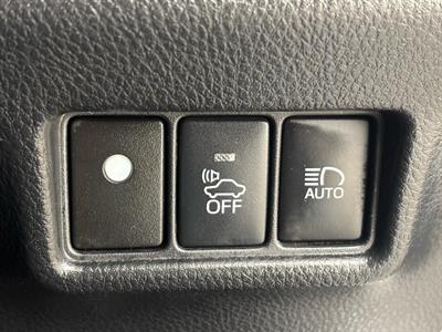 2018 Toyota C-HR - Thumbnail