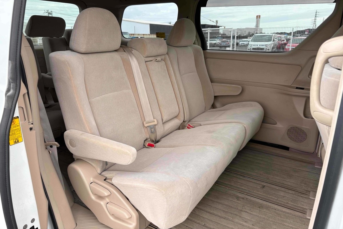 2012 Toyota Vellfire