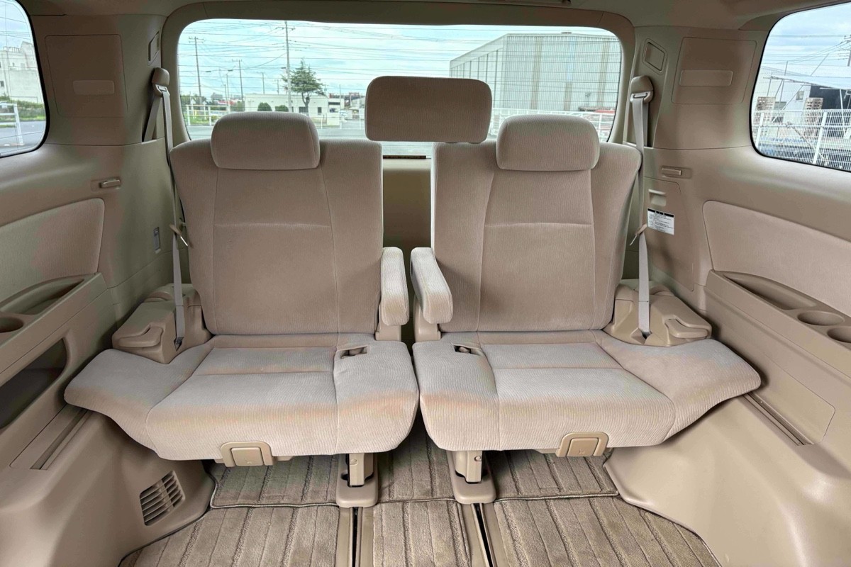 2012 Toyota Vellfire