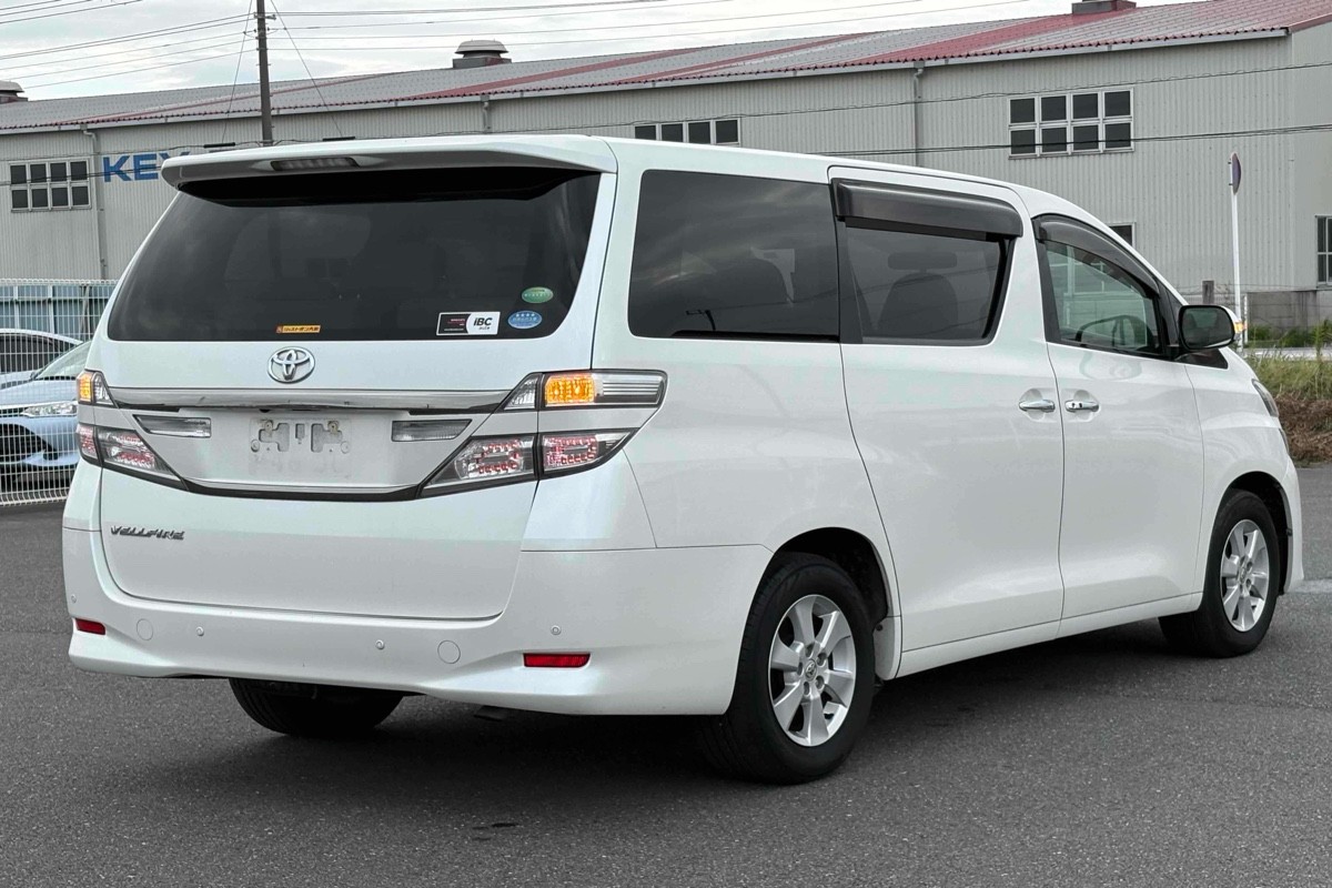 2012 Toyota Vellfire