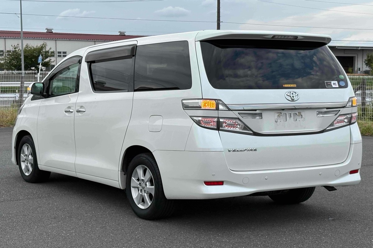 2012 Toyota Vellfire