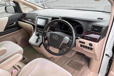 2012 Toyota Vellfire - Thumbnail