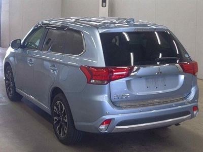 2016 Mitsubishi Outlander - Thumbnail