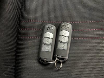 2016 Mazda Roadster - Thumbnail