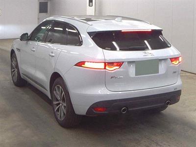 2016 Jaguar F-Pace - Thumbnail