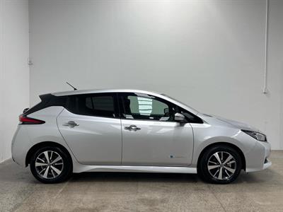 2019 Nissan Leaf - Thumbnail