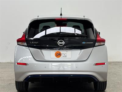 2019 Nissan Leaf - Thumbnail