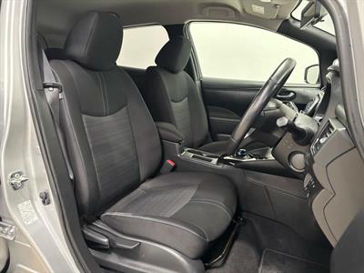 2019 Nissan Leaf - Thumbnail