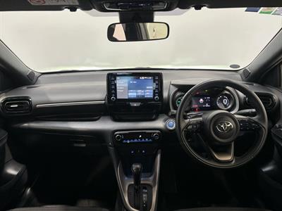2020 Toyota Yaris - Thumbnail