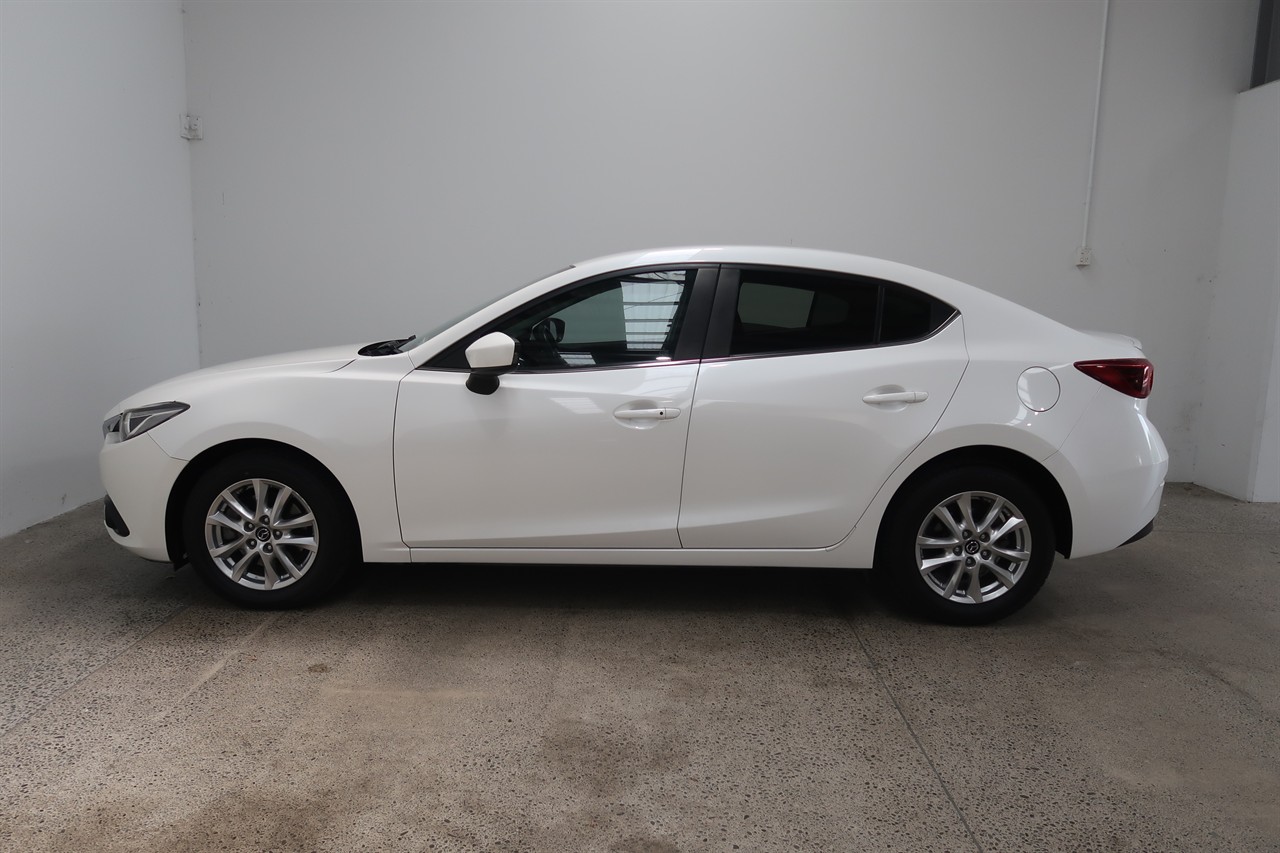 2013 Mazda Axela
