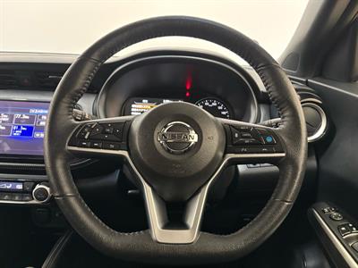 2020 Nissan Kicks - Thumbnail