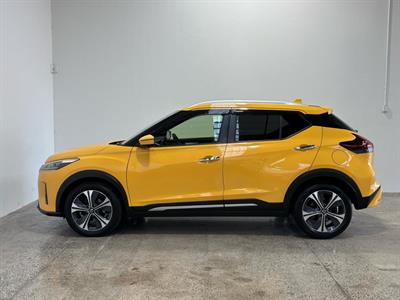 2020 Nissan Kicks - Thumbnail