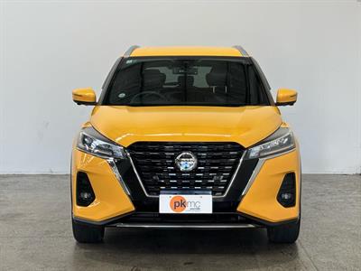 2020 Nissan Kicks - Thumbnail