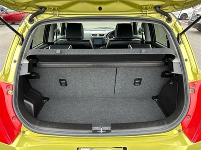 2015 Suzuki Swift - Thumbnail