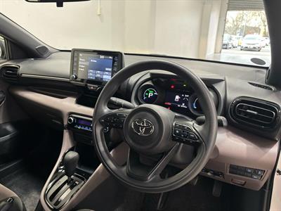 2020 Toyota Yaris - Thumbnail