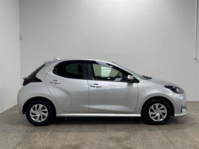 2020 Toyota Yaris - Thumbnail