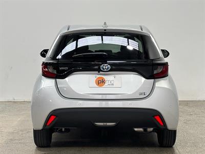 2020 Toyota Yaris - Thumbnail