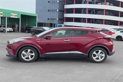 2017 Toyota C-HR - Thumbnail