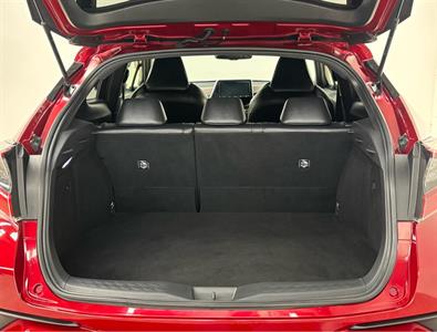 2017 Toyota C-HR - Thumbnail