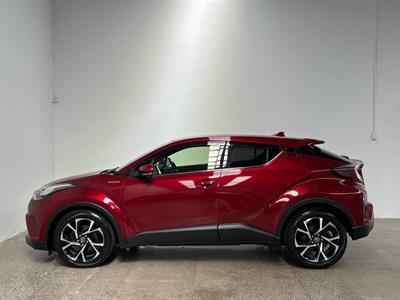 2017 Toyota C-HR - Thumbnail
