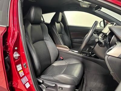 2017 Toyota C-HR - Thumbnail