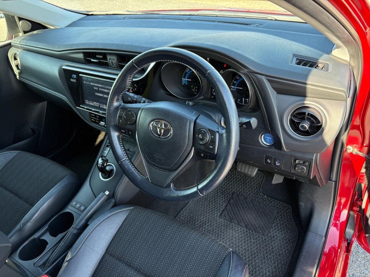 2016 Toyota Auris