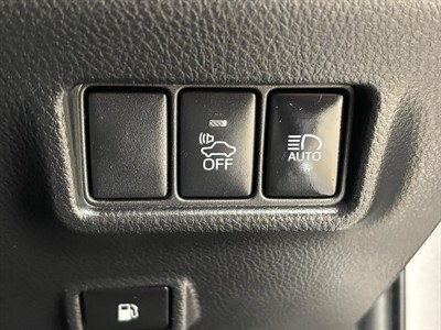 2017 Toyota C-HR - Thumbnail