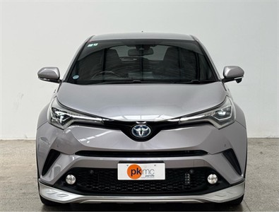 2017 Toyota C-HR - Thumbnail