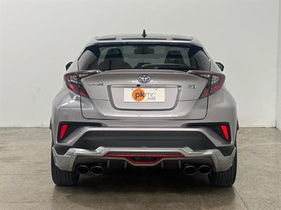 2017 Toyota C-hr - Thumbnail