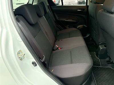 2015 Suzuki Swift - Thumbnail