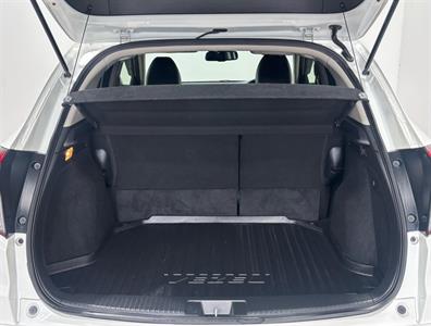 2017 Honda Vezel - Thumbnail