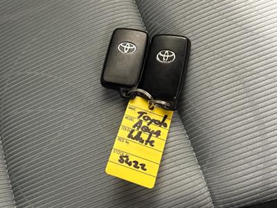 2012 Toyota Aqua - Thumbnail