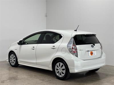 2012 Toyota Aqua - Thumbnail