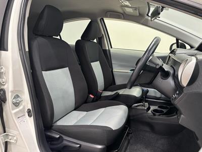 2012 Toyota Aqua - Thumbnail