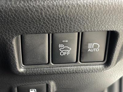 2017 Toyota C-HR - Thumbnail