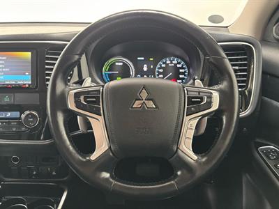 2018 Mitsubishi Outlander - Thumbnail