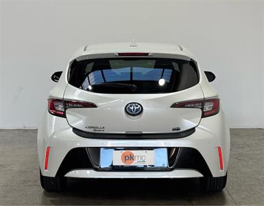 2018 Toyota Corolla - Thumbnail