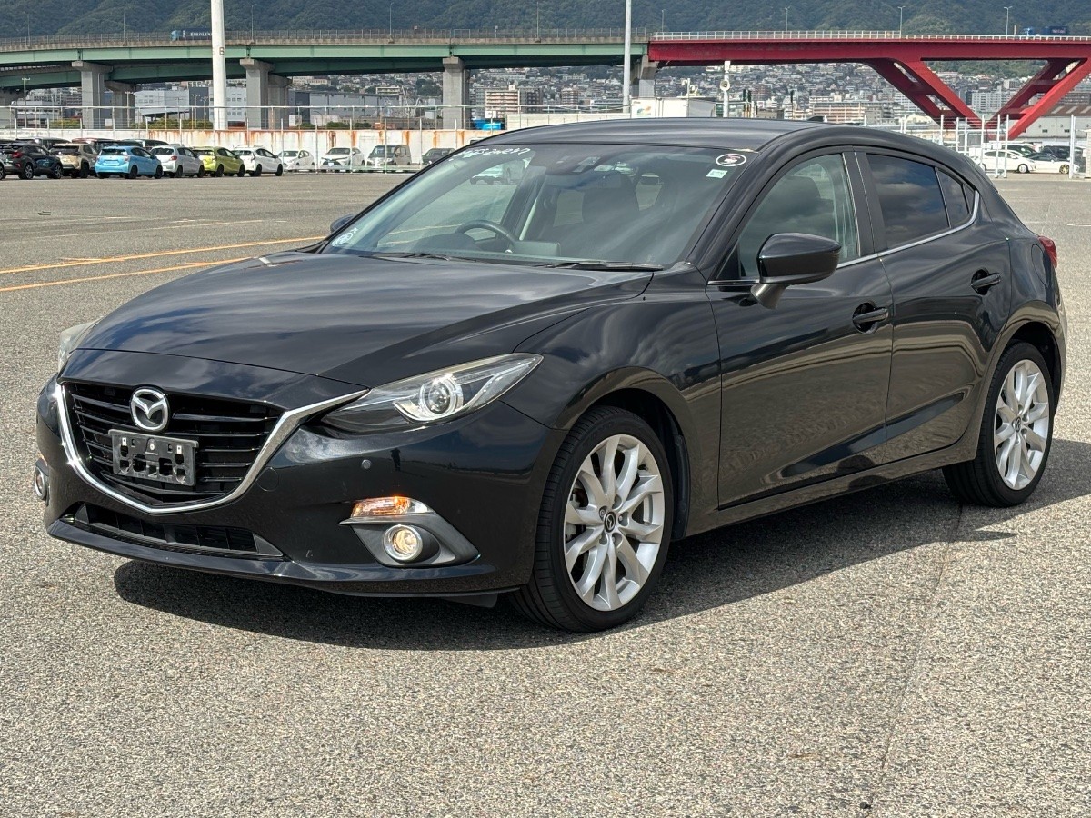 2015 Mazda Axela