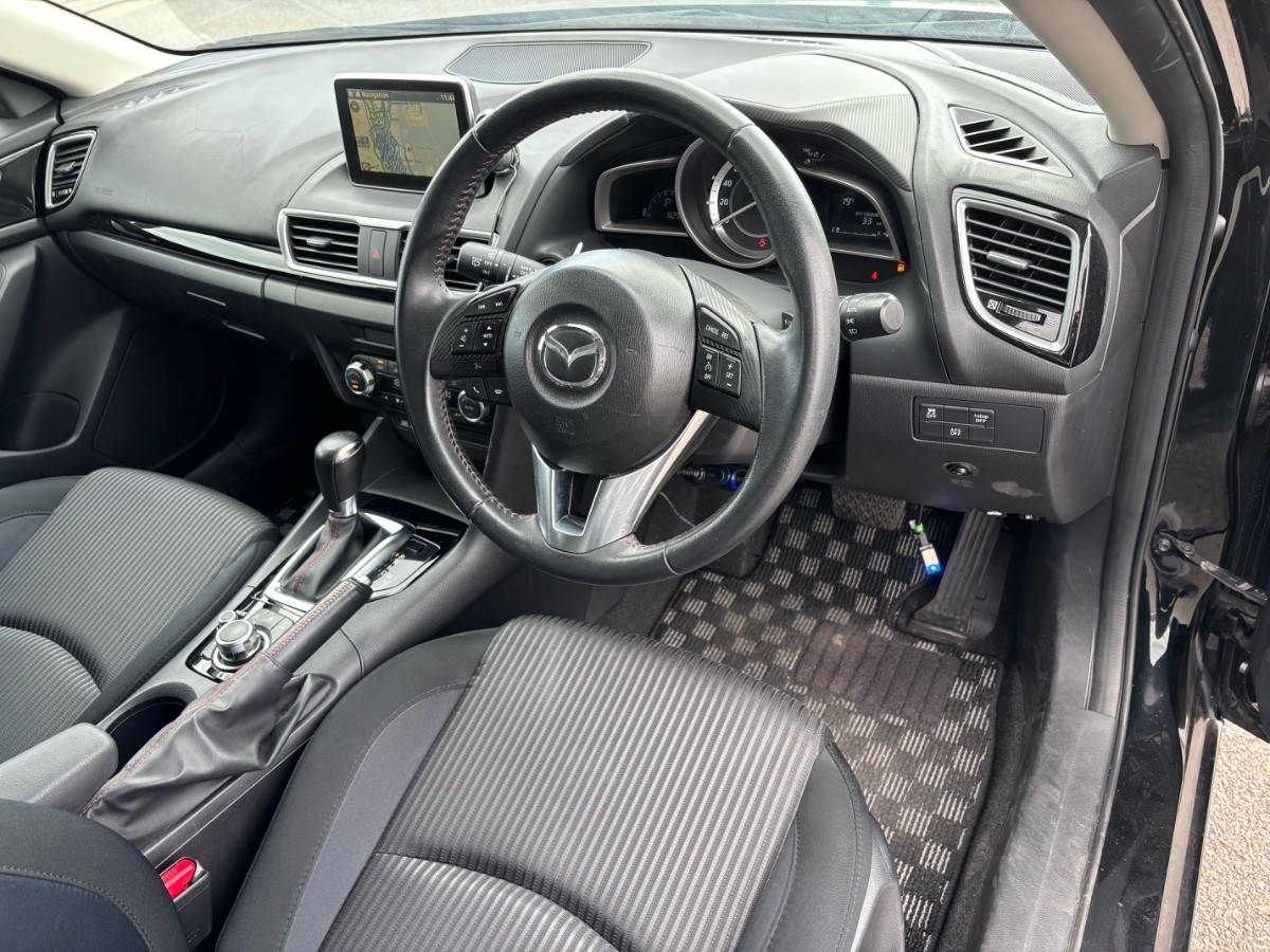 2015 Mazda Axela