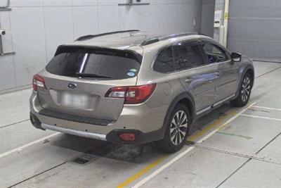 2017 Subaru Outback - Thumbnail