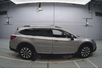 2017 Subaru Outback - Thumbnail