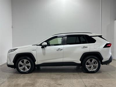 2019 Toyota RAV4 - Thumbnail