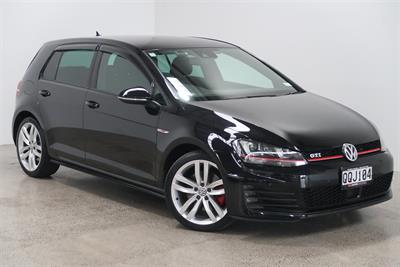 2015 Volkswagen Golf - Thumbnail